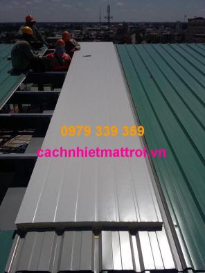 Bán tôn PU 3 lớp chống nóng cách nhiệt - Tôn Mát bảo hành 10 năm