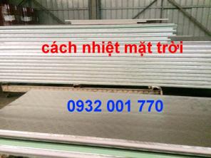 Tôn mát tôn PU cách nhiệt chống nóng giảm ồn tại Thuận An Bình Dương