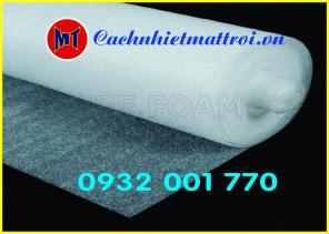 Xốp foam trắng quấn hàng dạng cuộn. Cách Nhiệt Mặt Trời